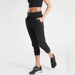 NWOT Athleta Attitude Crop